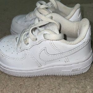TODDLER NIKE AIR FORCE 1s